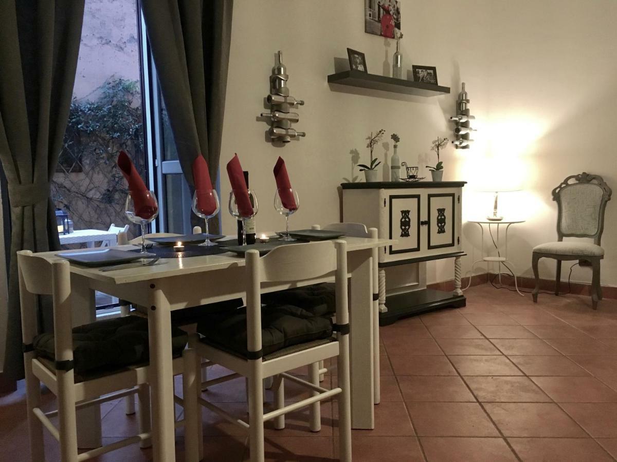 דירות רומא Chic 'N Charme Trastevere Terrace מראה חיצוני תמונה